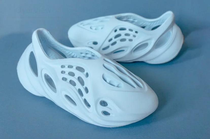 Foam Inspired yeezy kids women and men 50$